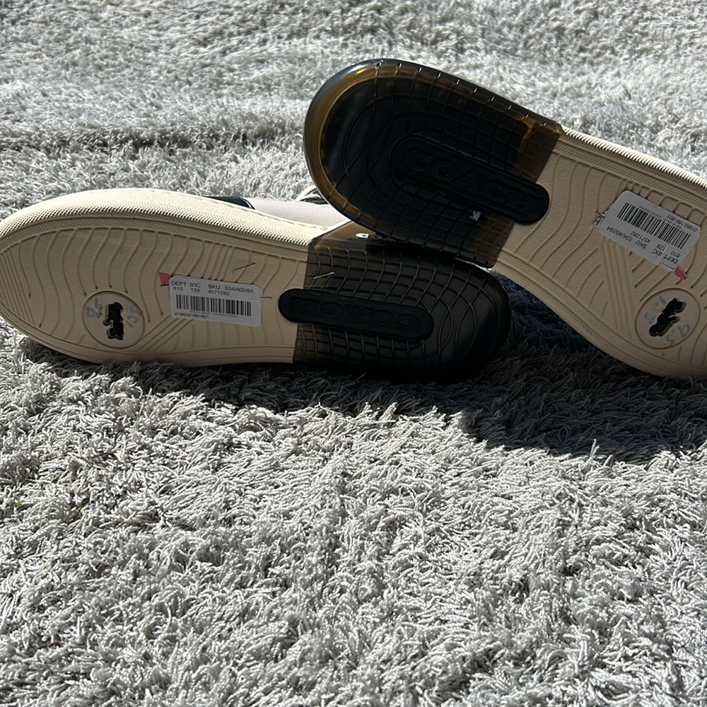 Coach black/white cream NWT, lace up sneakers, made in Indonesia size 9.5 D. - Picture 5 of 9